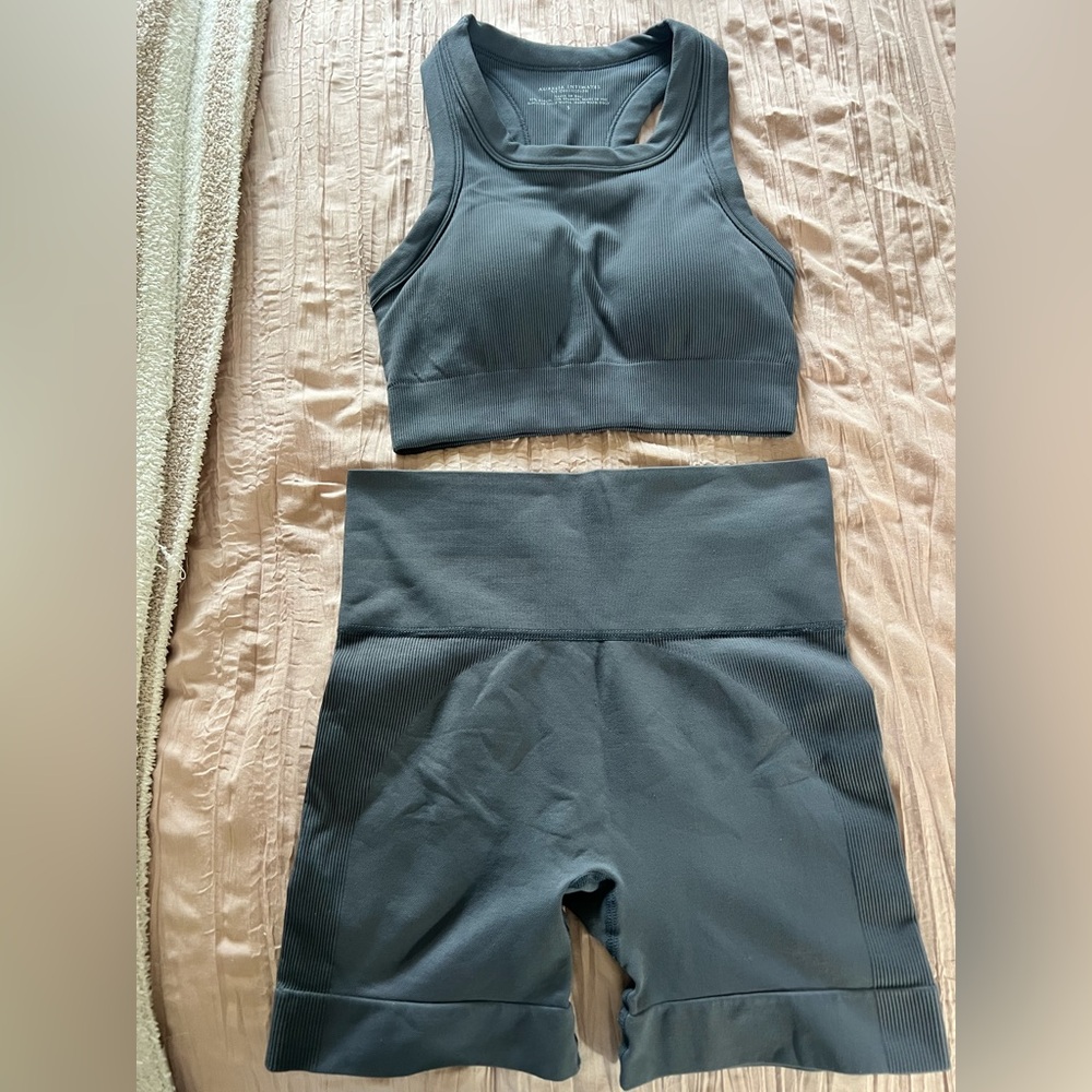 NWOT Aurelia Women's Athletic Set in Charcoal Gray Sz Small